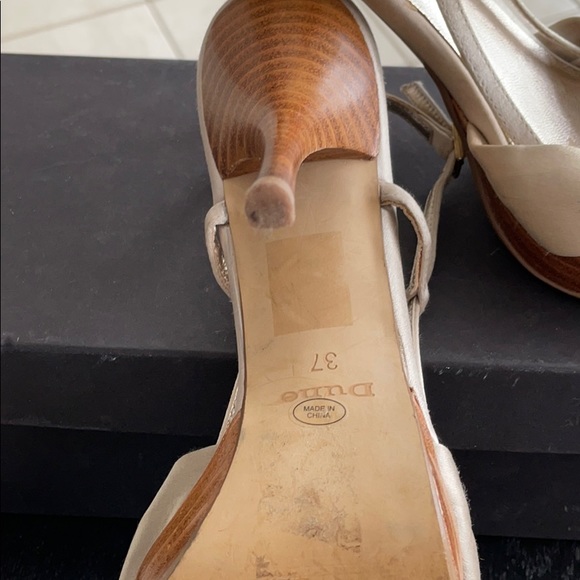 Champagne and Diamanté Sandals - Picture 3 of 4